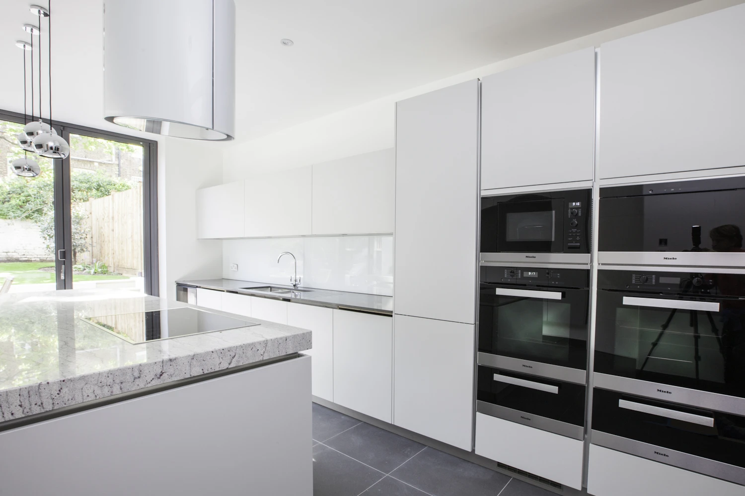 AdrianFisk-HamsteadKitchen1500Pix-1.jpg