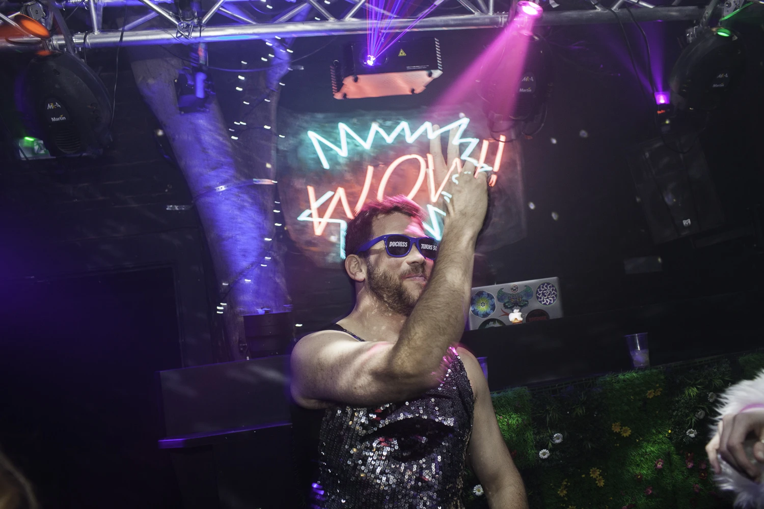 AdrianFisk-Kevingtonhallparty-115.jpg