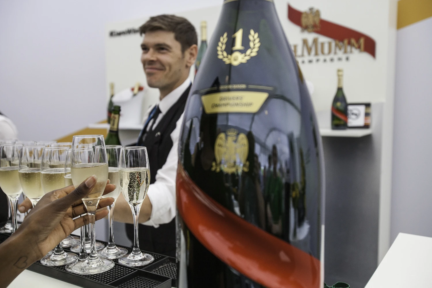 Adrian Fisk-MummChampagne2-LondonEprix-12.jpg