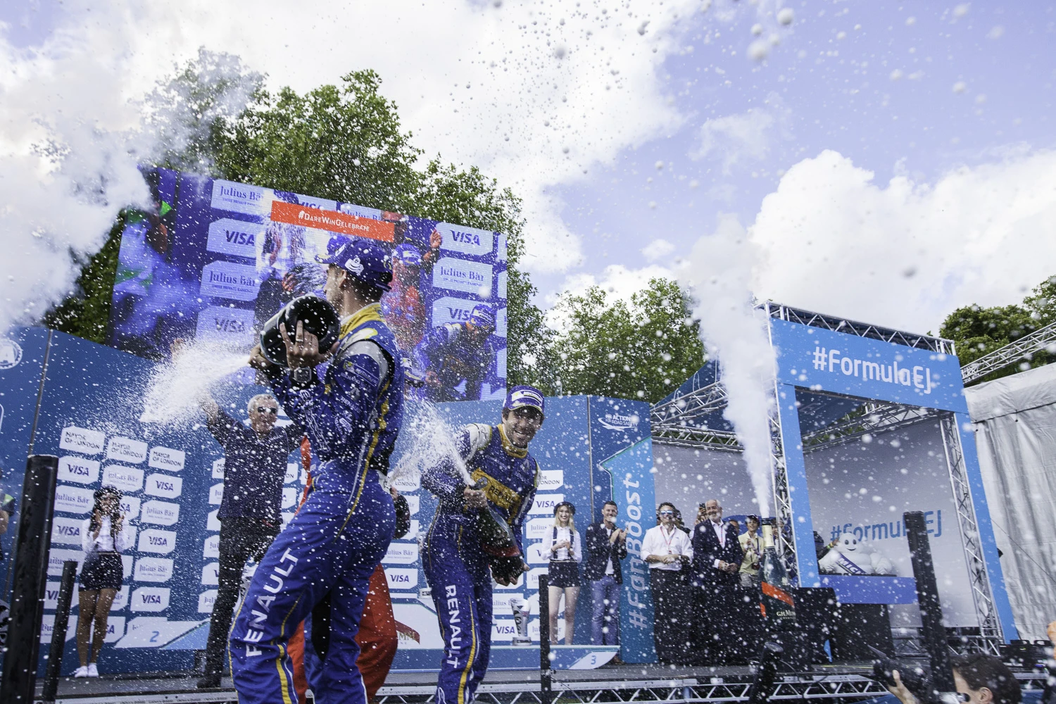 Adrian Fisk-MummChampagne2-LondonEprix-19.jpg