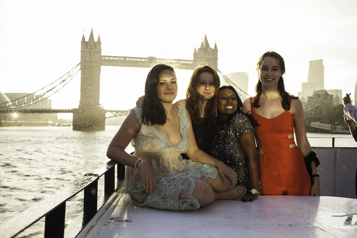 Adrian Fisk-ThamesRiverPartyBoat-22.jpg