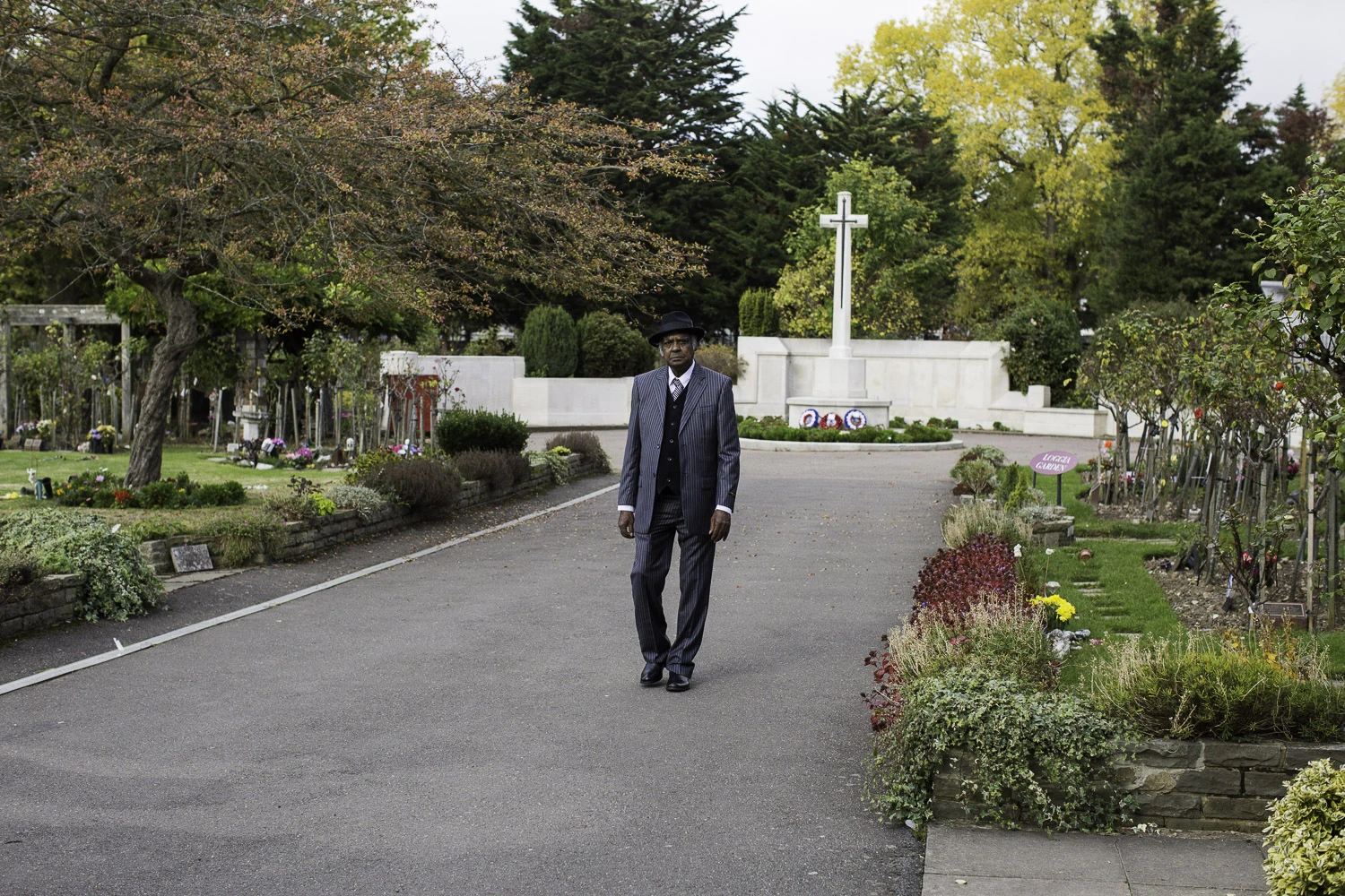 AdrianFisk-SouthLondonFuneralPhotographer-WebEdit-7.jpg