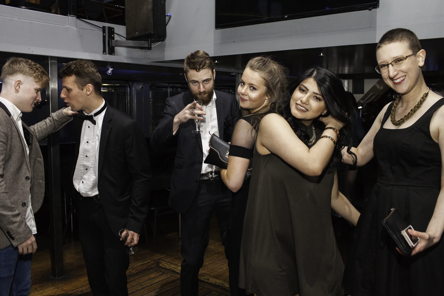 AdrianFisk-LondonBoatPartyPhotographer-WebEdit-2.jpg