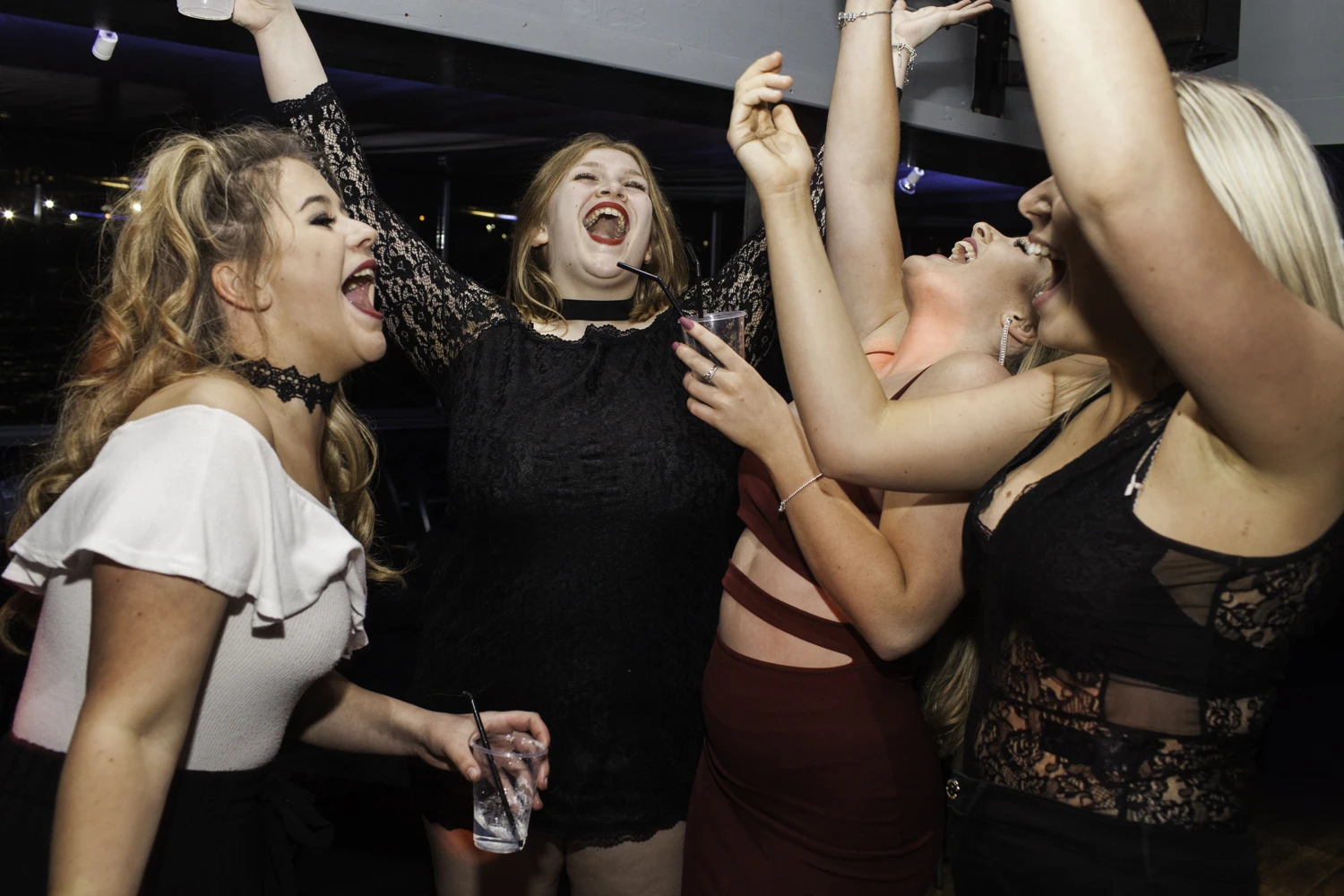 AdrianFisk-LondonBoatPartyPhotographer-WebEdit-13.jpg