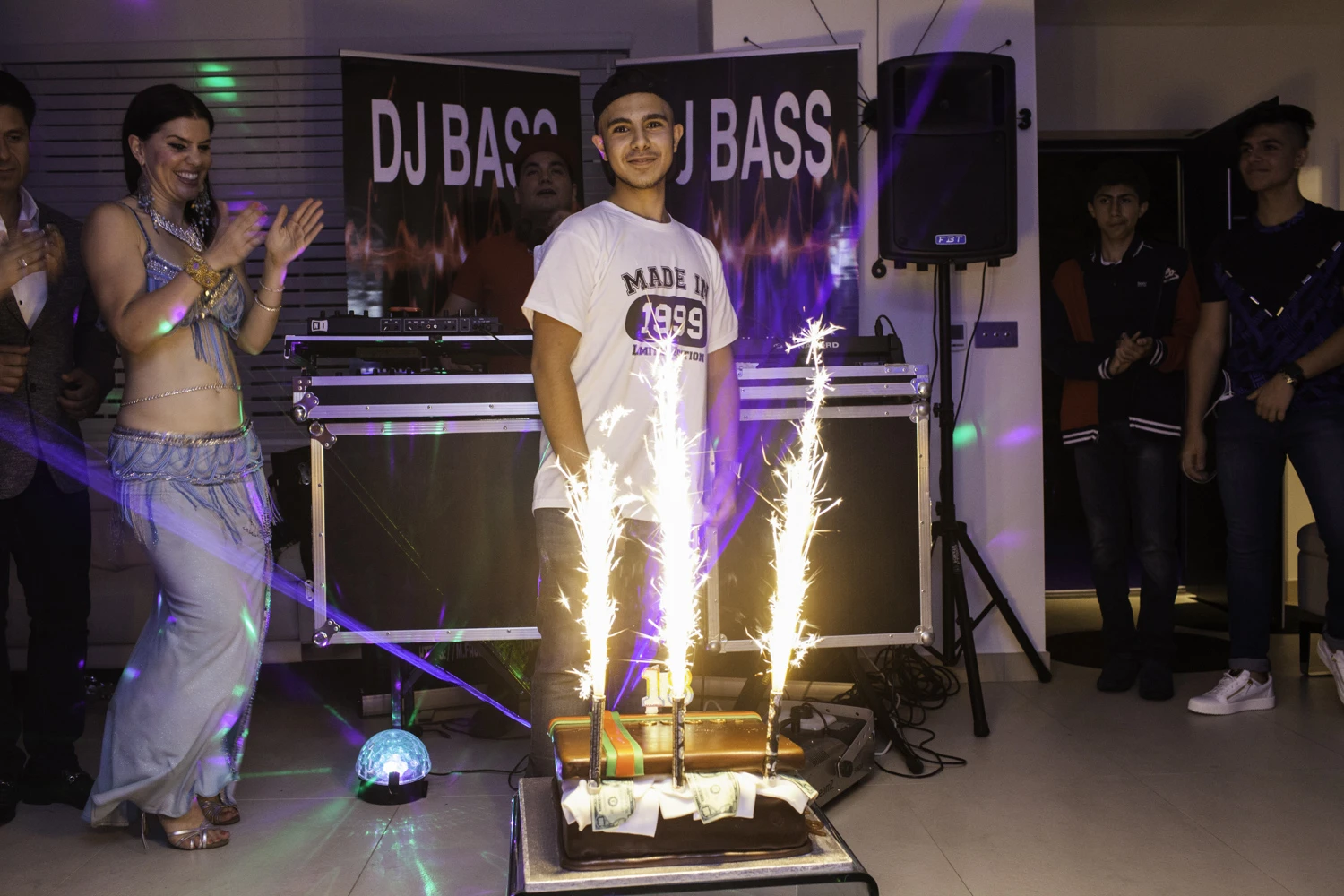 AdrianFisk-18thBirthdayPartyPhotography-21.jpg